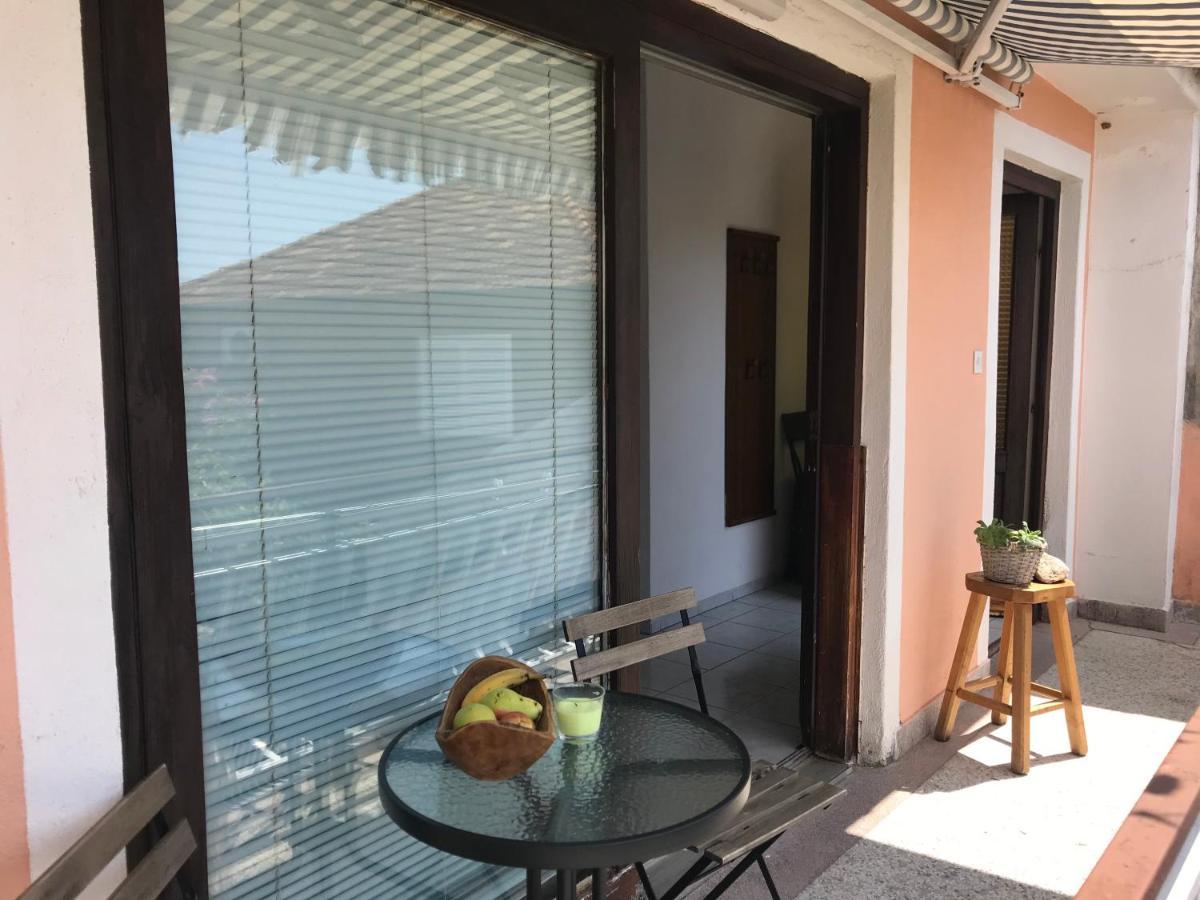 Apartmani Vilma Pakoštane Esterno foto