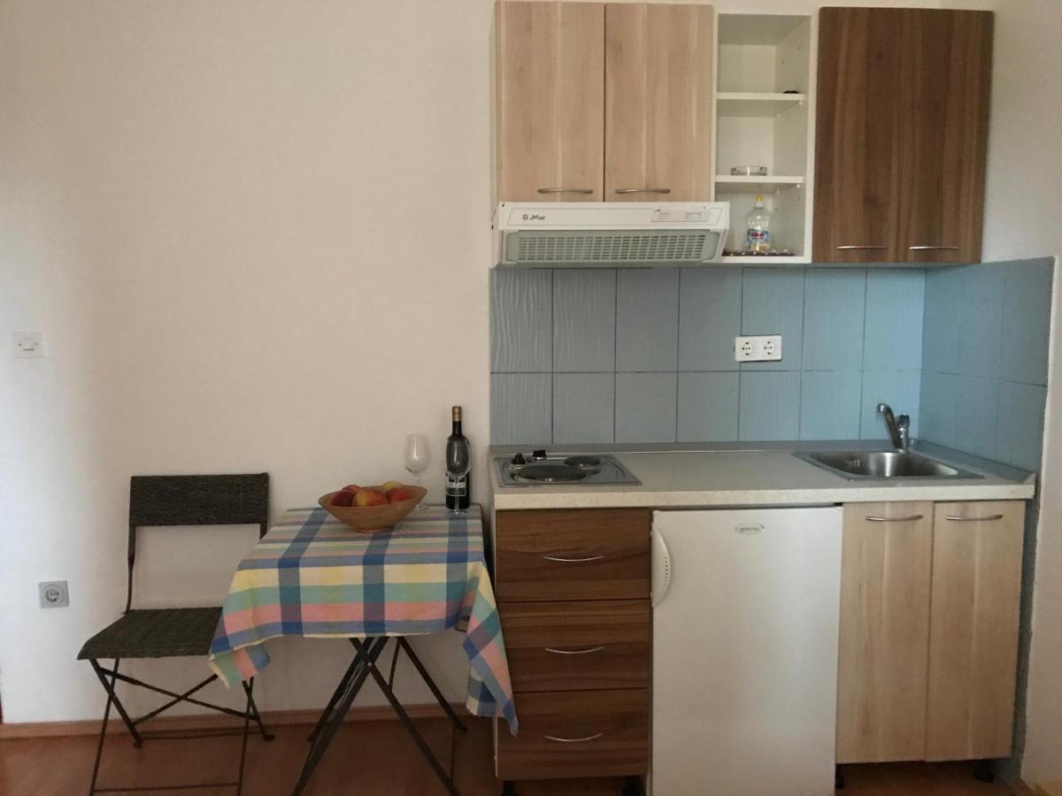 Apartmani Vilma Pakoštane Esterno foto