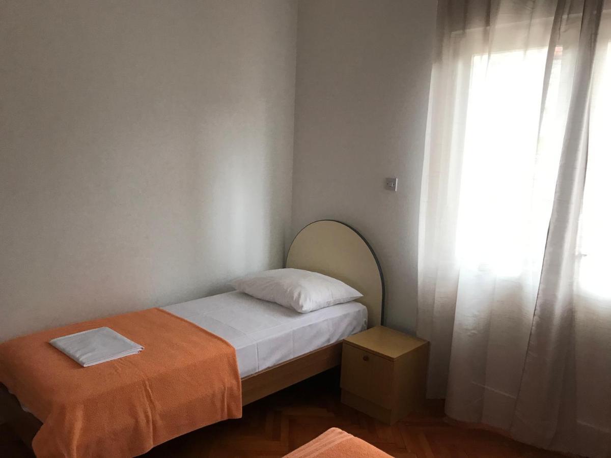 Apartmani Vilma Pakoštane Esterno foto