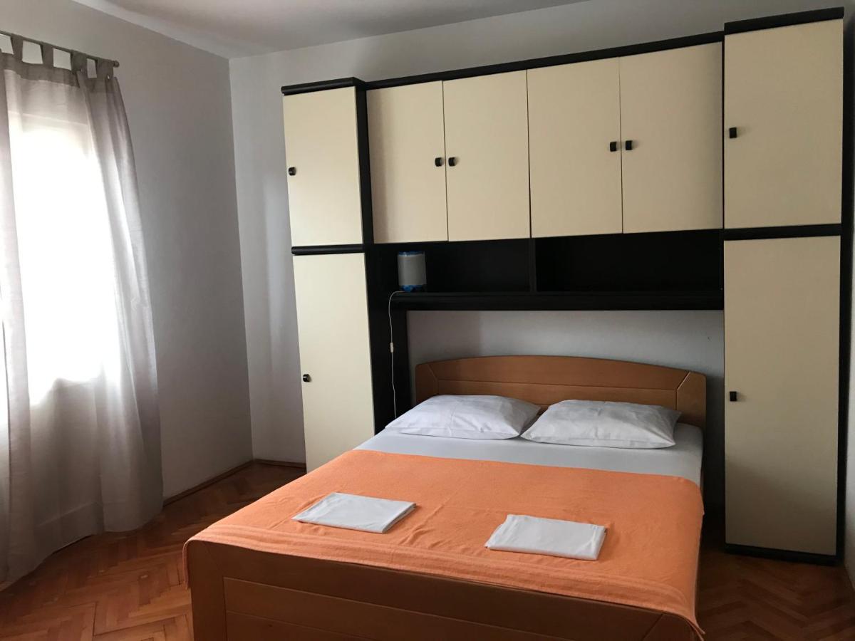 Apartmani Vilma Pakoštane Esterno foto