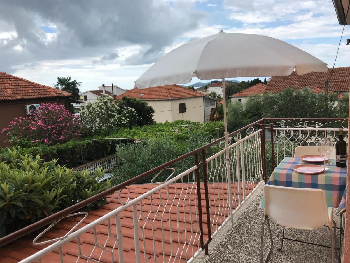 Apartmani Vilma Pakoštane Esterno foto