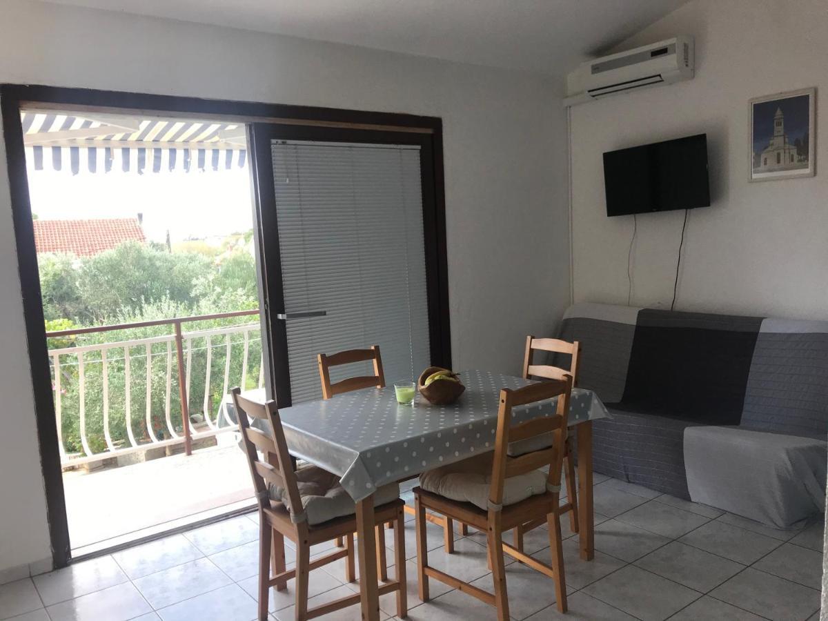Apartmani Vilma Pakoštane Esterno foto
