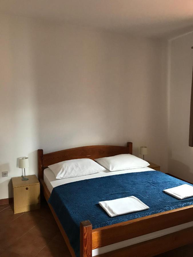Apartmani Vilma Pakoštane Esterno foto