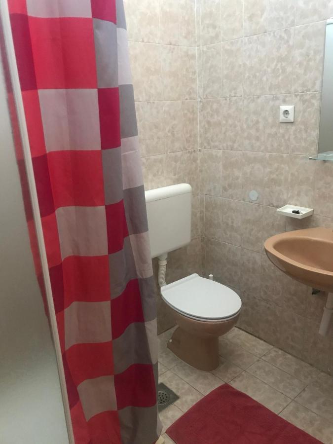 Apartmani Vilma Pakoštane Esterno foto